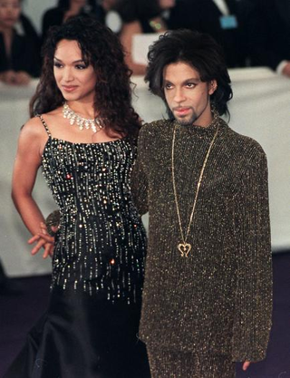 Illustration for article titled 32 Photos of Prince We Love